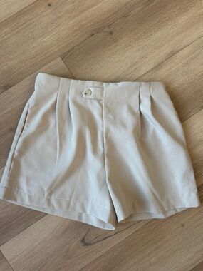 Women's Cream Tailored High-Waist Shorts